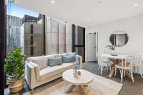 Luxe Urban Retreat With Pool, Gym And City Charm